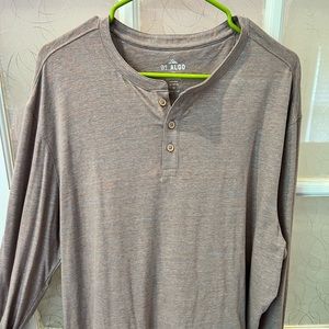 01.Algo long sleeve Henley T-shirt; size: XL